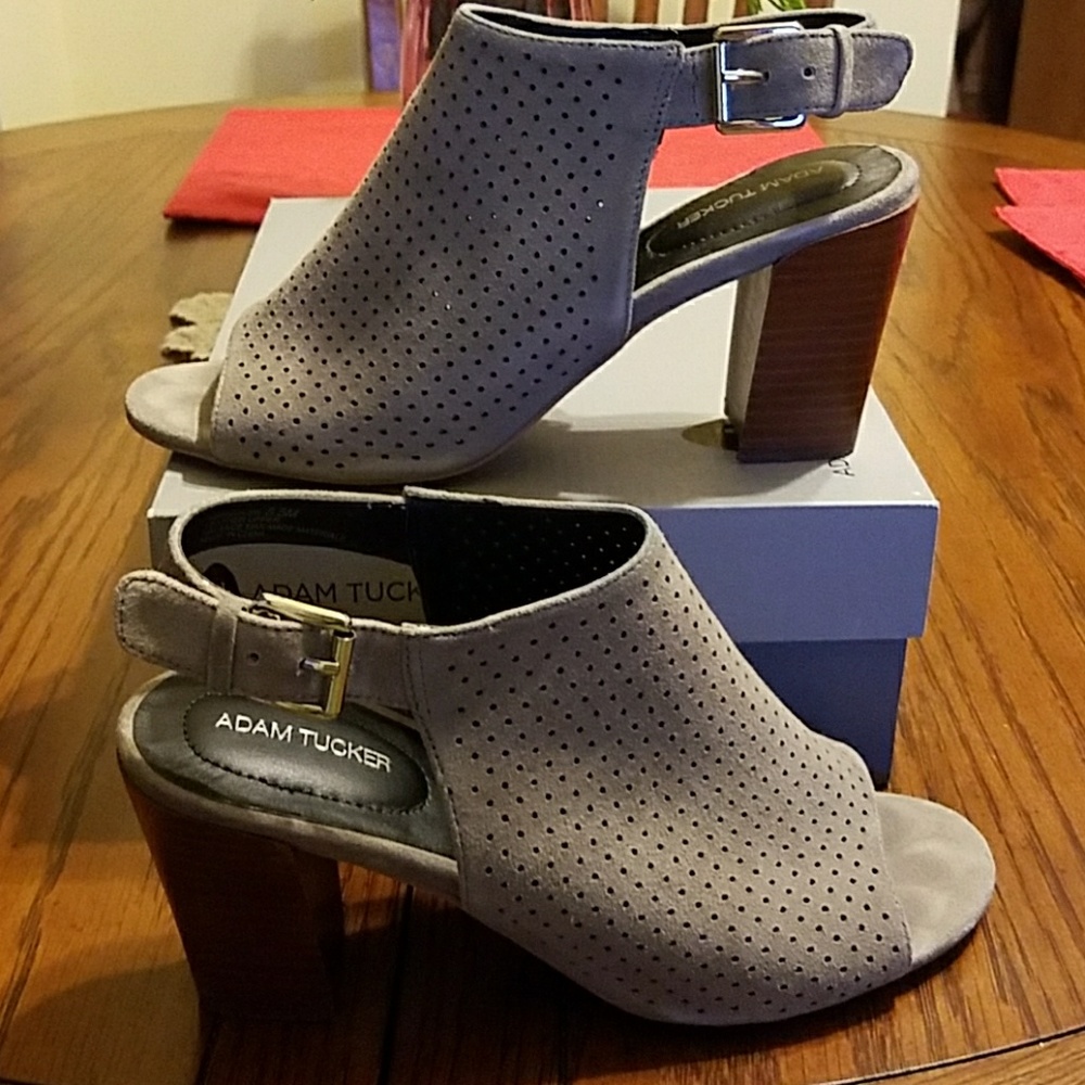 Adam Tucker by Me Too Meridia Sandal